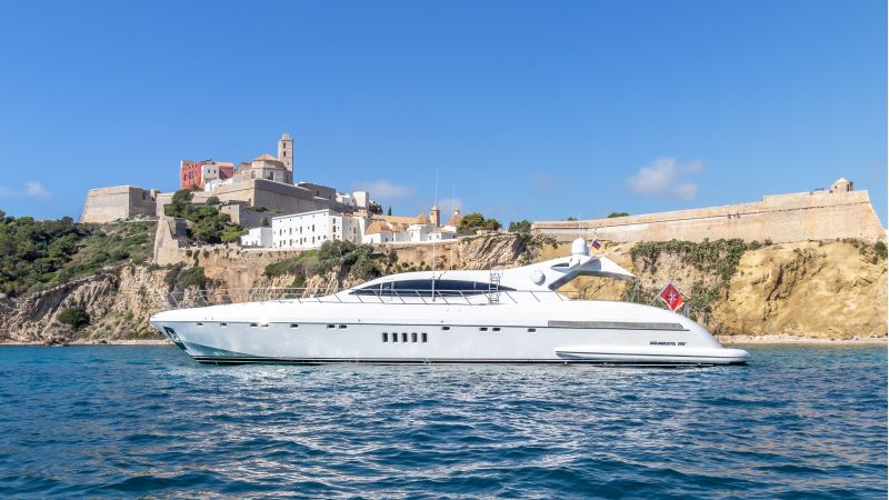 Alquiler YATES - MANGUSTA  108 en Ibiza